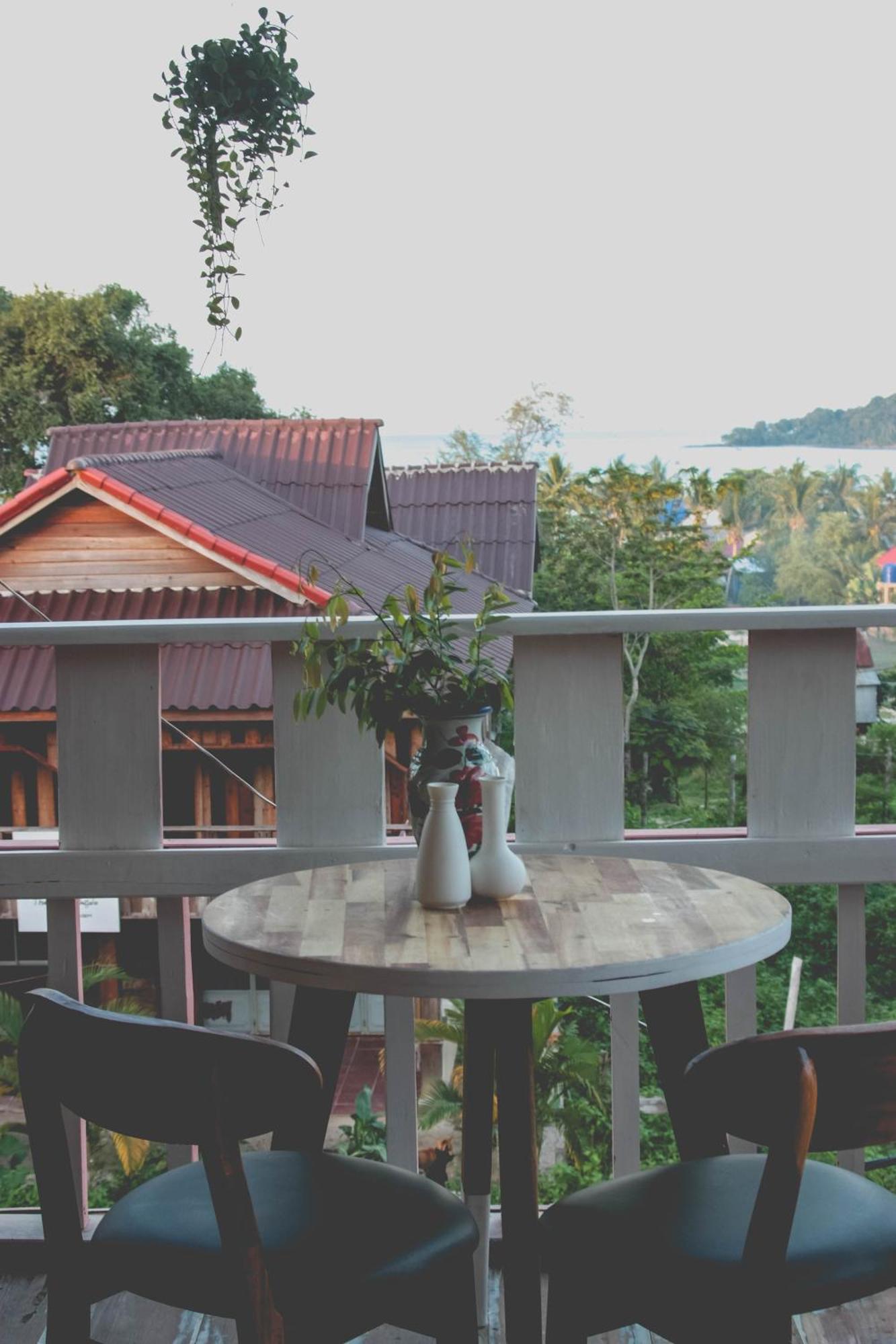 Dahlia Guesthouse Koh Rong Sanloem Buitenkant foto